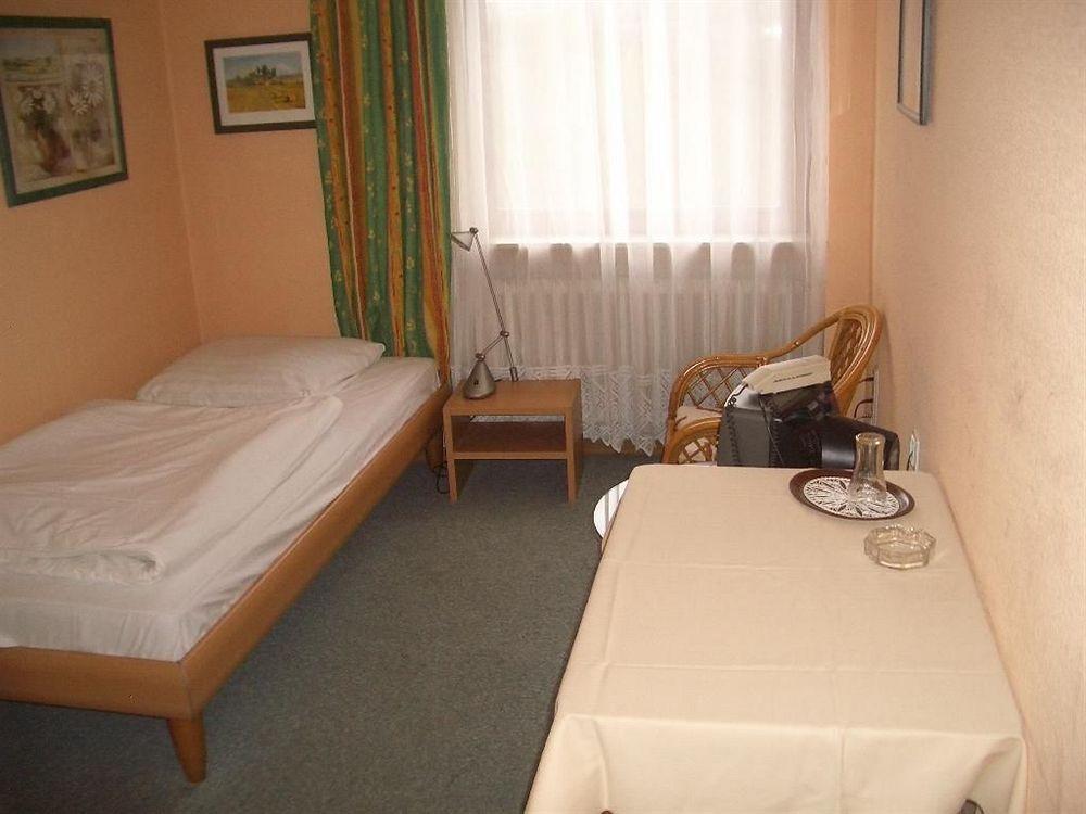 Hotel Faehrhaus Саарбрюккен Экстерьер фото